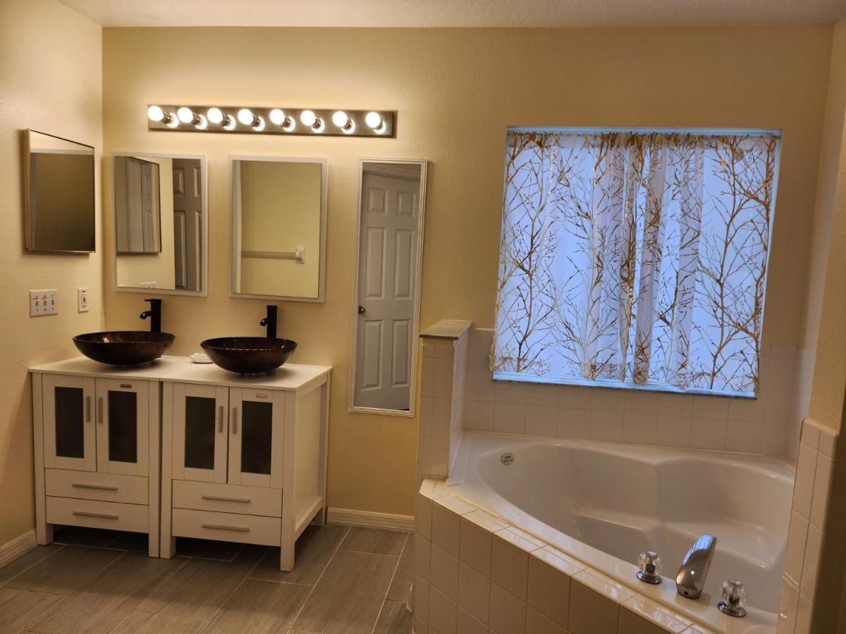 Fully Renovated, Quiet, Spacious Disney Themed Pool Home With Office Kissimmee Zewnętrze zdjęcie